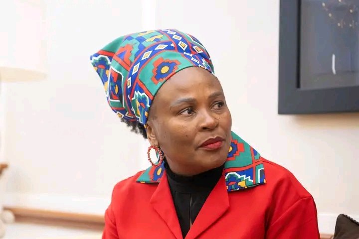 Busisiwe Mkhwebana